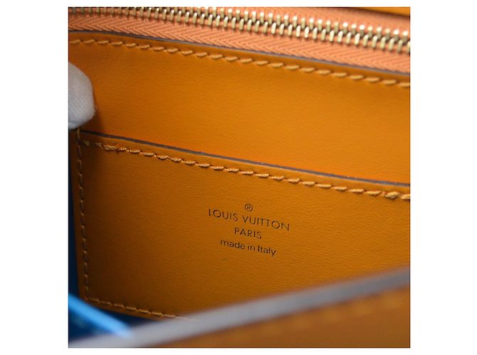 Louis Vuitton LV Pont 9 Leather Arancione - vista 4