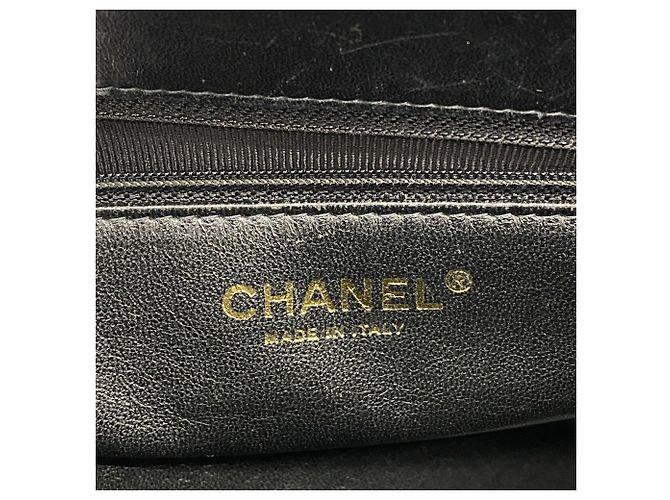Chanel Shopper-Bag aus schwarzem Lackleder - Ansicht 5