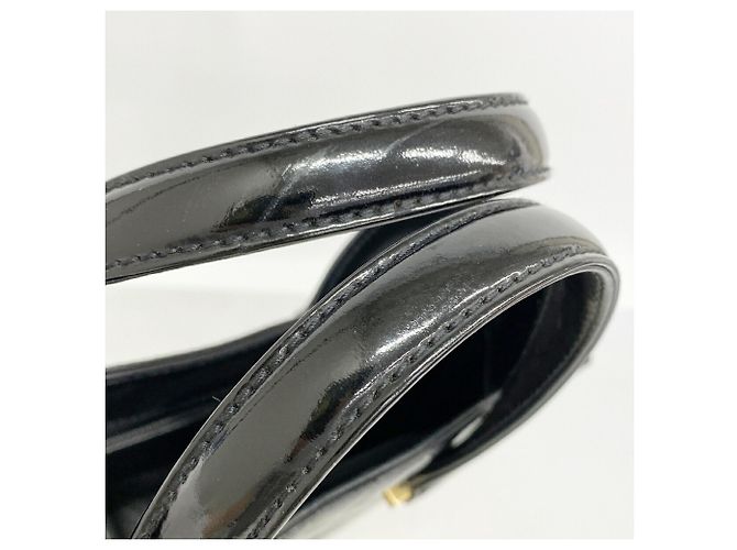 Chanel Shopper-Bag aus schwarzem Lackleder - Ansicht 7
