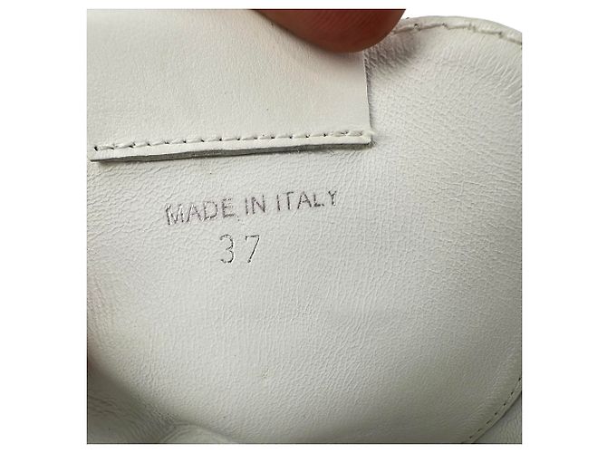 Bottines de combat à lacets Miu Miu en cuir blanc - vue 12