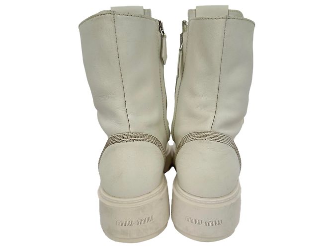 Bottines de combat à lacets Miu Miu en cuir blanc - vue 6