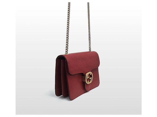 Gucci Picca tracolla piccola in pelle grana Interlocking Rossa Rosso - vista 3