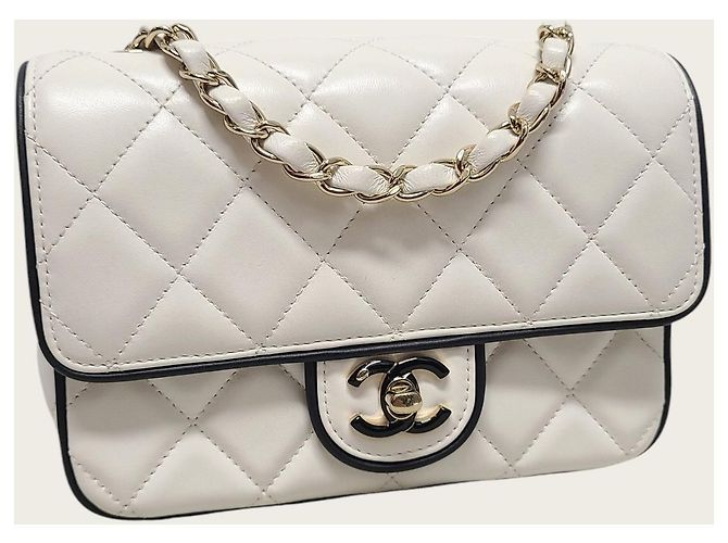 Chanel Mini borsa a patta in pelle d'agnello bianca e nera Bianco - vista 3