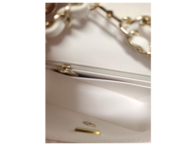 Chanel Mini borsa a patta in pelle d'agnello bianca e nera Bianco - vista 4