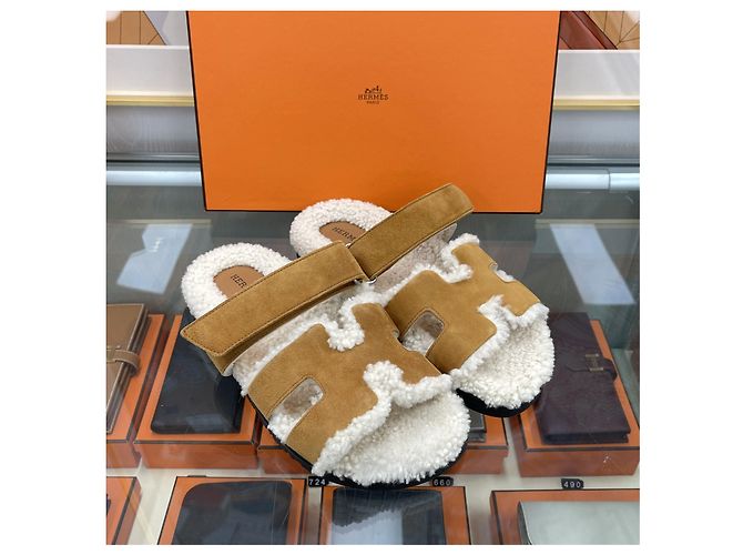 Hermès Sandali pantofole in shearling da donna Marrone - vista 3
