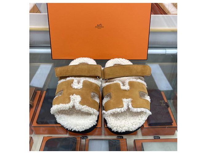 Hermès Sandali pantofole in shearling da donna Marrone - vista 4