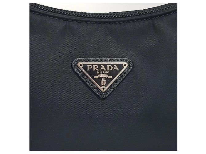 Prada Borsa Hobo in Re-Nylon Nero - vista 3