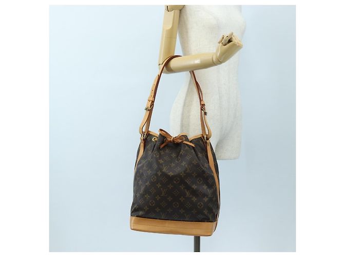 LOUIS VUITTON Monogram Noe Shoulder Bag M42224 LV - vista 23