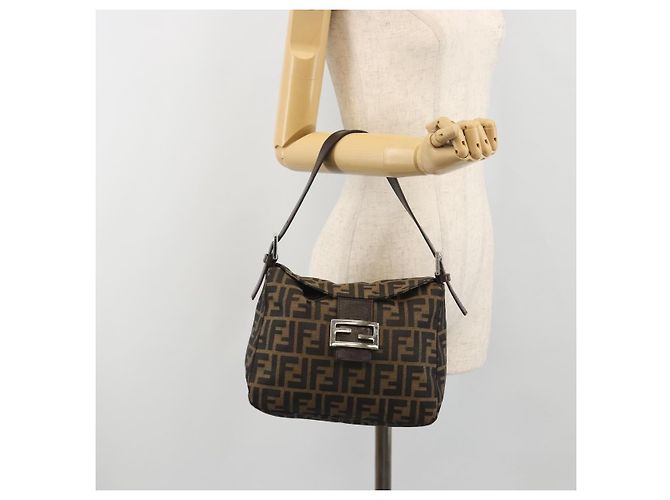 FENDI Zucca Canvas Mamma Baguette Shoulder Bag Brown Black - vista 25