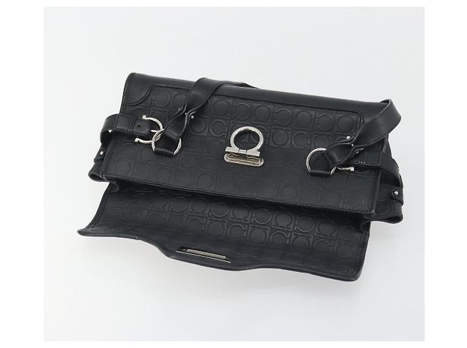 Salvatore Ferragamo Gancini Shoulder Bag Leather Black Silver - vista 16