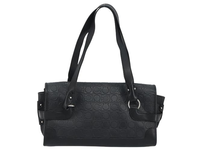 Salvatore Ferragamo Gancini Shoulder Bag Leather Black Silver - vista 3