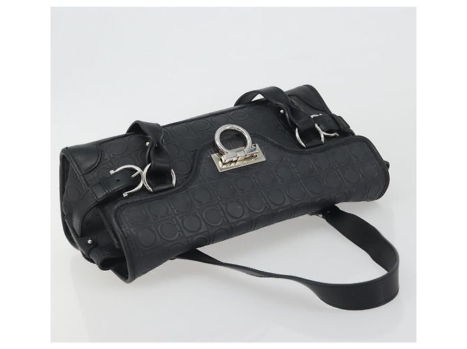 Salvatore Ferragamo Gancini Shoulder Bag Leather Black Silver - vista 6