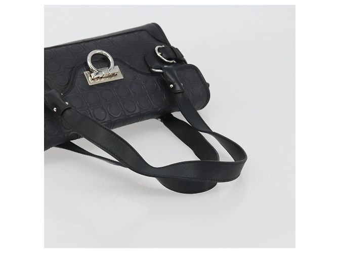 Salvatore Ferragamo Gancini Shoulder Bag Leather Black Silver - vista 7