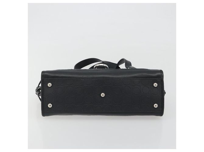 Salvatore Ferragamo Gancini Shoulder Bag Leather Black Silver - vista 9