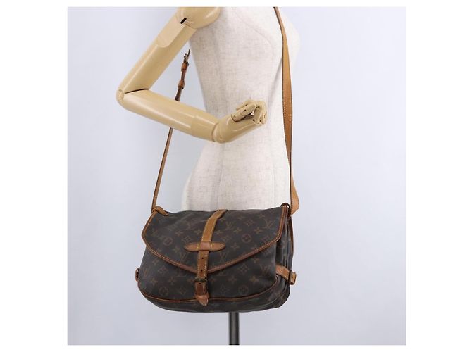 LOUIS VUITTON Monogram Saumur 30 Shoulder Bag M42256 LV - vista 28