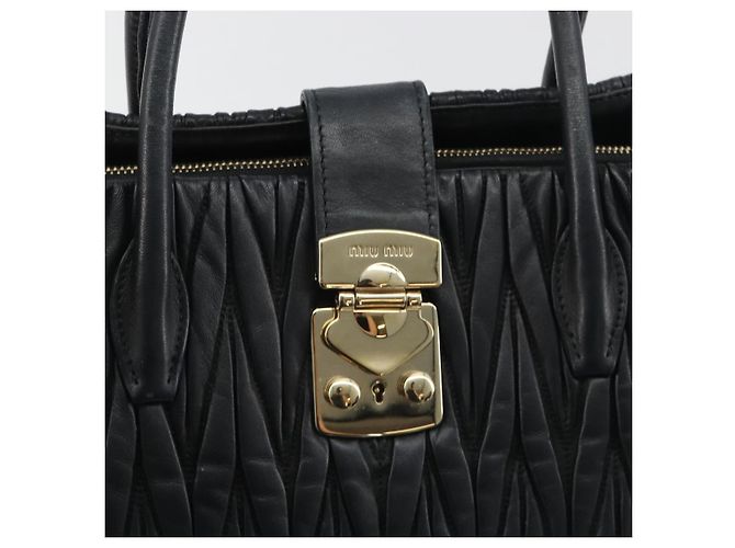Miu Miu Matelasse Hand Bag Leather Black Gold - vista 18