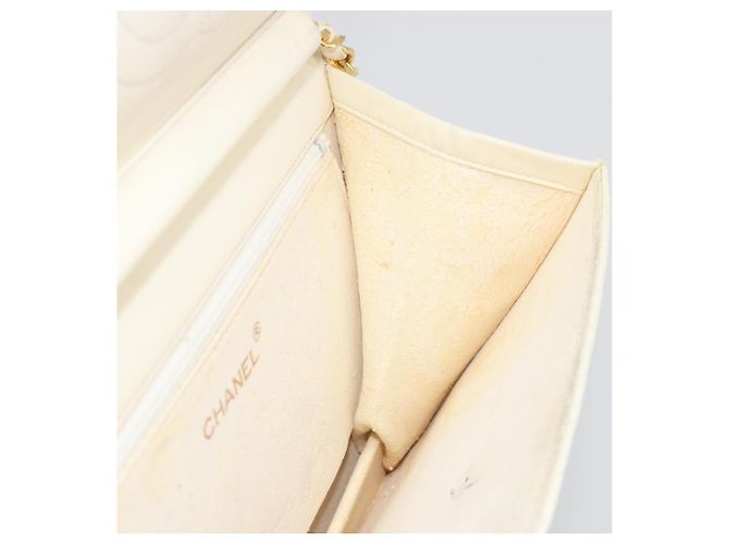 CHANEL Matelasse Chain Chain Shoulder Bag Lamb Skin White Gold CC - vista 18