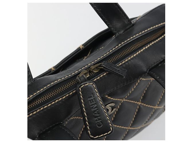 CHANEL Wild Stitch Hand Bag Leather Black CC - vista 14