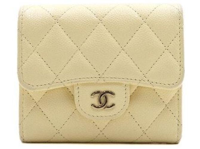 Chanel Portafoglio classico con patta da donna Caviar Gold CC Logo Giallo - vista 2