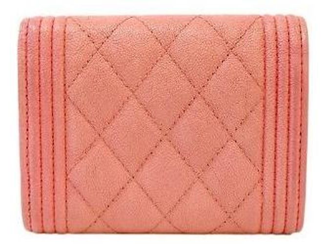 Chanel Tarjetero Boy Card Wallet de piel caviar rosa - vista 3