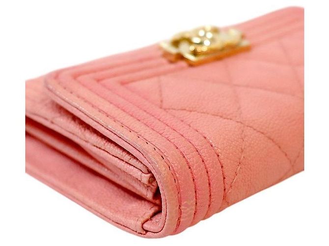 Chanel Tarjetero Boy Card Wallet de piel caviar rosa - vista 5