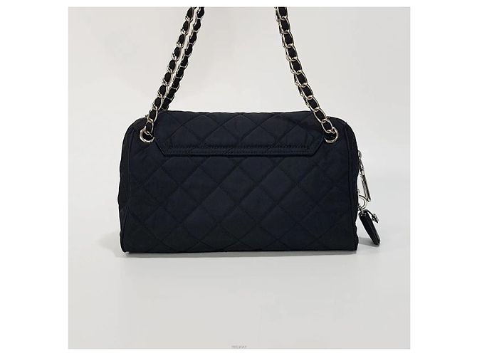 Prada Gesteppte Tessuto Crossbody-Tasche mit Kette und Schloss Schwarz - Ansicht 5