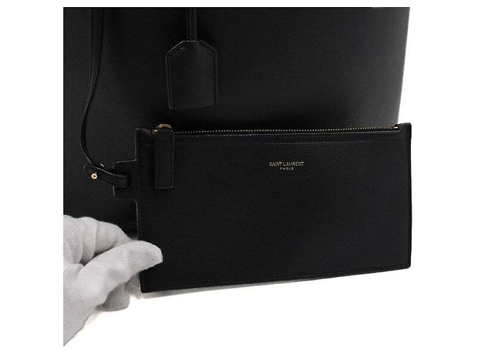 Saint Laurent Sac cabas Shopper North South en cuir de veau noir avec bandoulière - vue 6