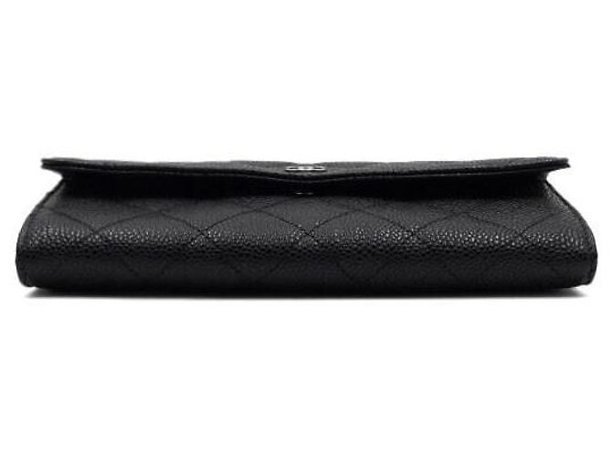 Chanel Portafoglio lungo con patta Timeless in Caviar nero e CC argento - vista 8