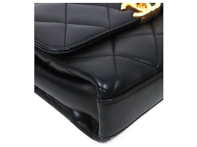 Chanel Borsa a spalla con patta in pelle nera e catena in metallo dorato Nero - vista 5