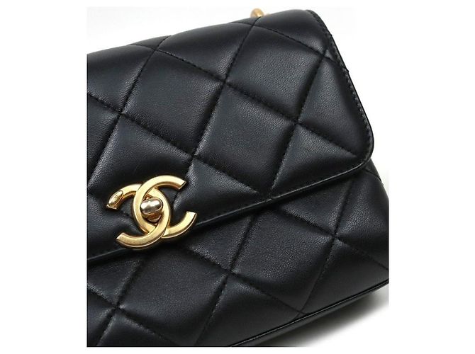 Chanel Borsa a spalla con patta in pelle nera e catena in metallo dorato Nero - vista 8