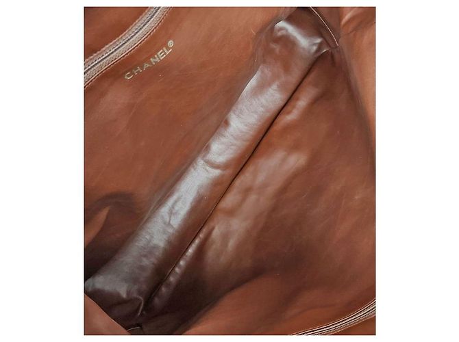 Chanel Borsa a tracolla matelassé in pelle di agnello marrone con catena - vista 11