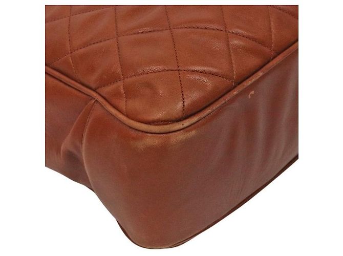 Chanel Borsa a tracolla matelassé in pelle di agnello marrone con catena - vista 5