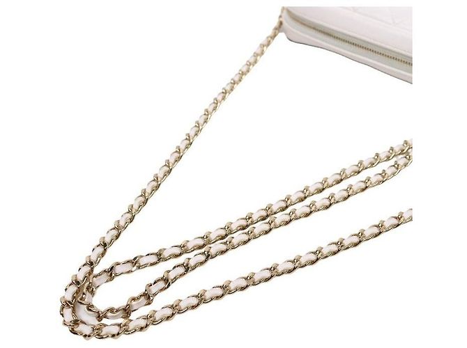 Chanel Borsa a tracolla bianca trapuntata con patta e catena Bianco - vista 6