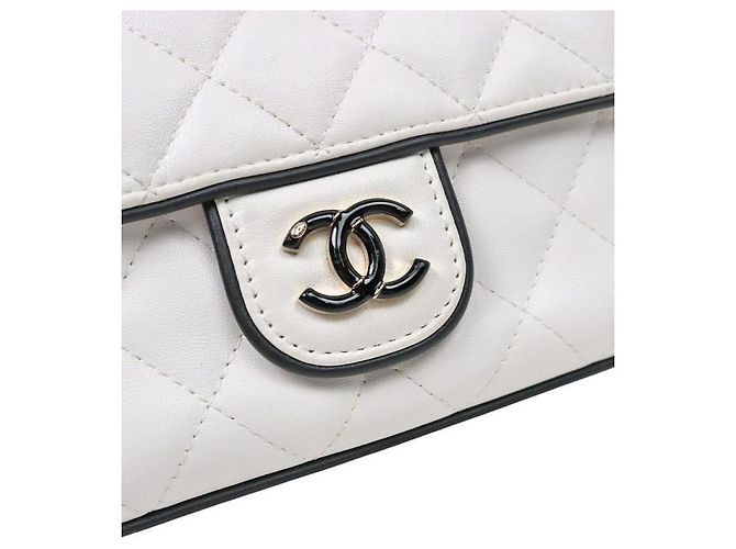 Chanel Borsa a tracolla bianca trapuntata con patta e catena Bianco - vista 8