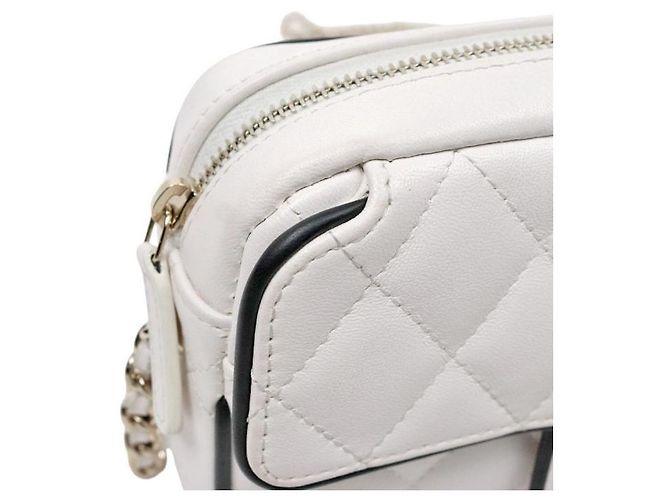 Chanel Borsa a tracolla bianca trapuntata con patta e catena Bianco - vista 9