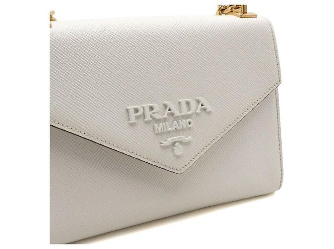 Prada Monochrome Schultertasche und Crossbody-Bag aus weißem Saffiano-Leder mit Kette - Ansicht 8