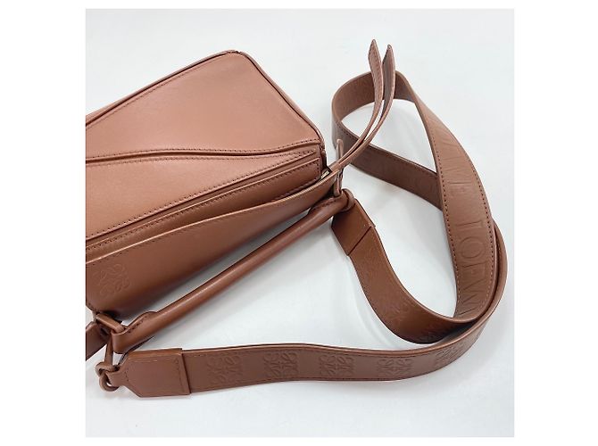 Borsa a tracolla Loewe Puzzle Mini in marrone - vista 10