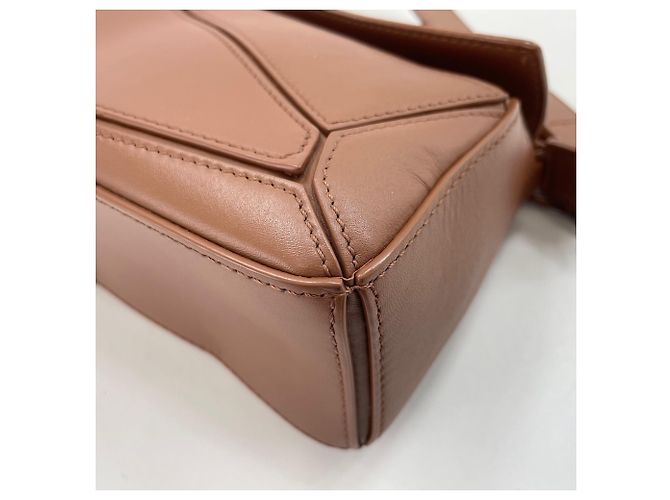 Borsa a tracolla Loewe Puzzle Mini in marrone - vista 9