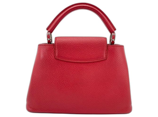 Borsa Louis Vuitton Parciana Capucines BB in rosso - vista 3