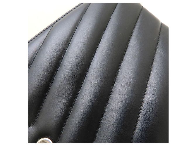 Borsa a tracolla Yves Saint Laurent Lulu Medium Nero - vista 27