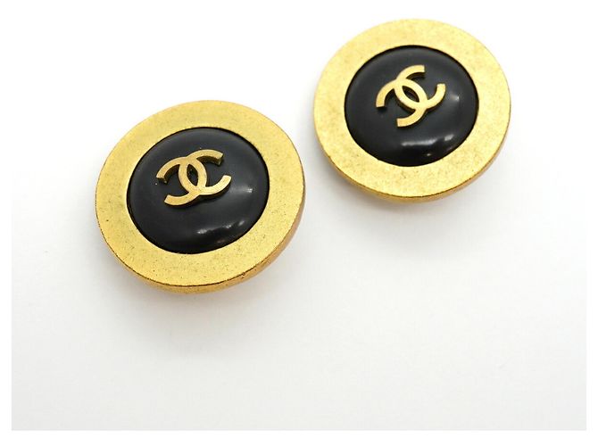Chanel Clip Earrings in Black and Gold Golden - view 2