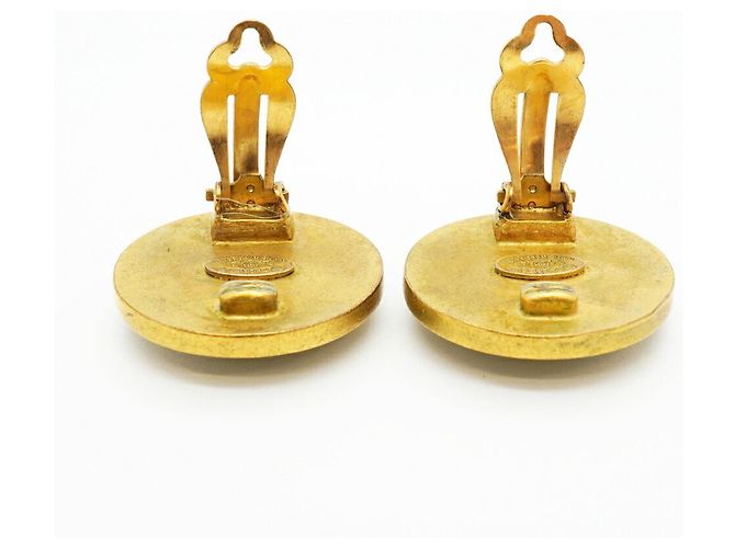 Chanel Clip Earrings in Black and Gold Golden - view 8