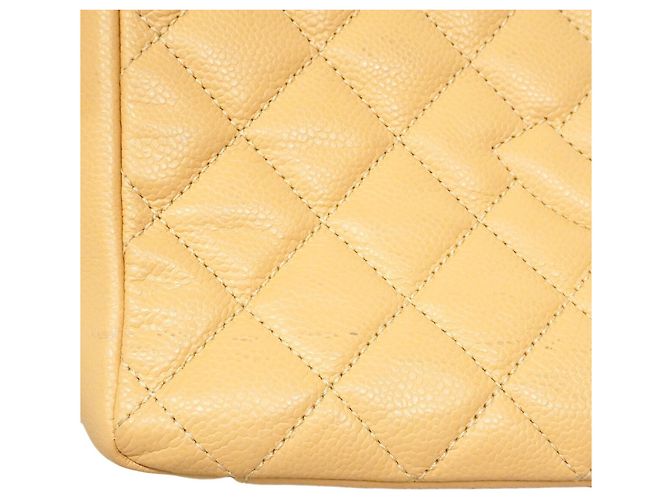 Chanel Matelassé Chain Tote Bag Beige - Ansicht 8