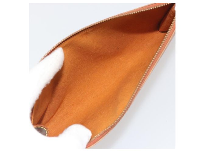 Louis Vuitton Pochette Accessoires Epi MM Marron - vue 5