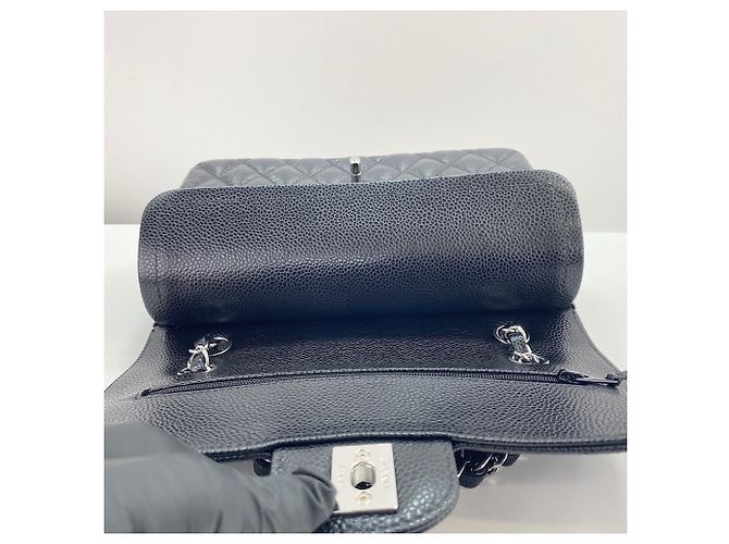 Borsa a spalla piccola Chanel Matelassé in nero - vista 14
