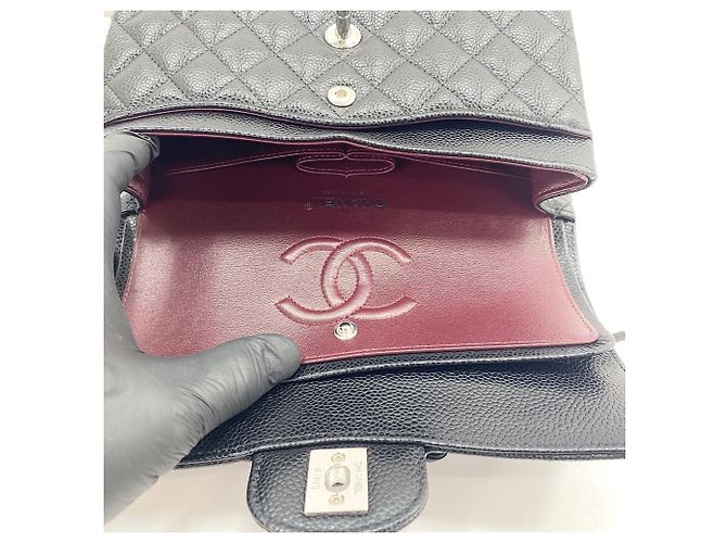 Borsa a spalla piccola Chanel Matelassé in nero - vista 15