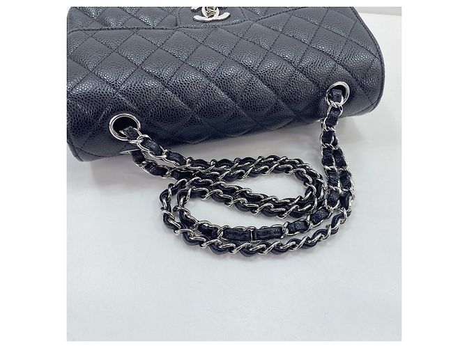 Borsa a spalla piccola Chanel Matelassé in nero - vista 9