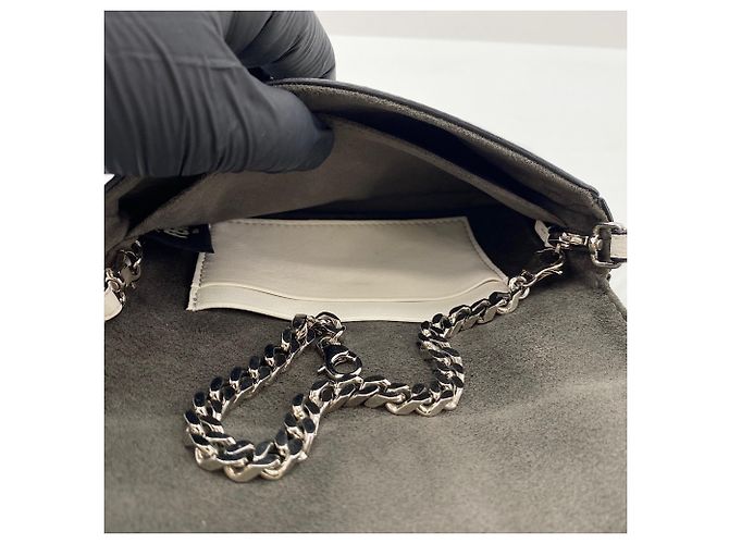 Borsa a spalla Micro Bucket Fendi Bianco - vista 14
