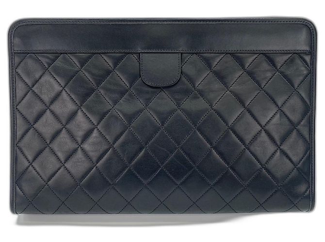 Clutch Chanel Matelassé in Nero - vista 3