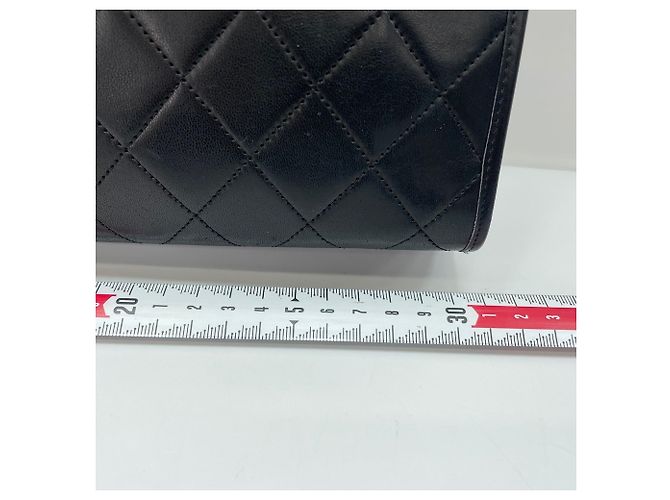 Clutch Chanel Matelassé in Nero - vista 4
